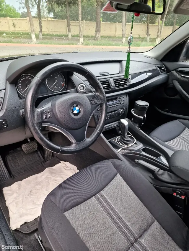 BMW X1 2010 · 2.5 AT