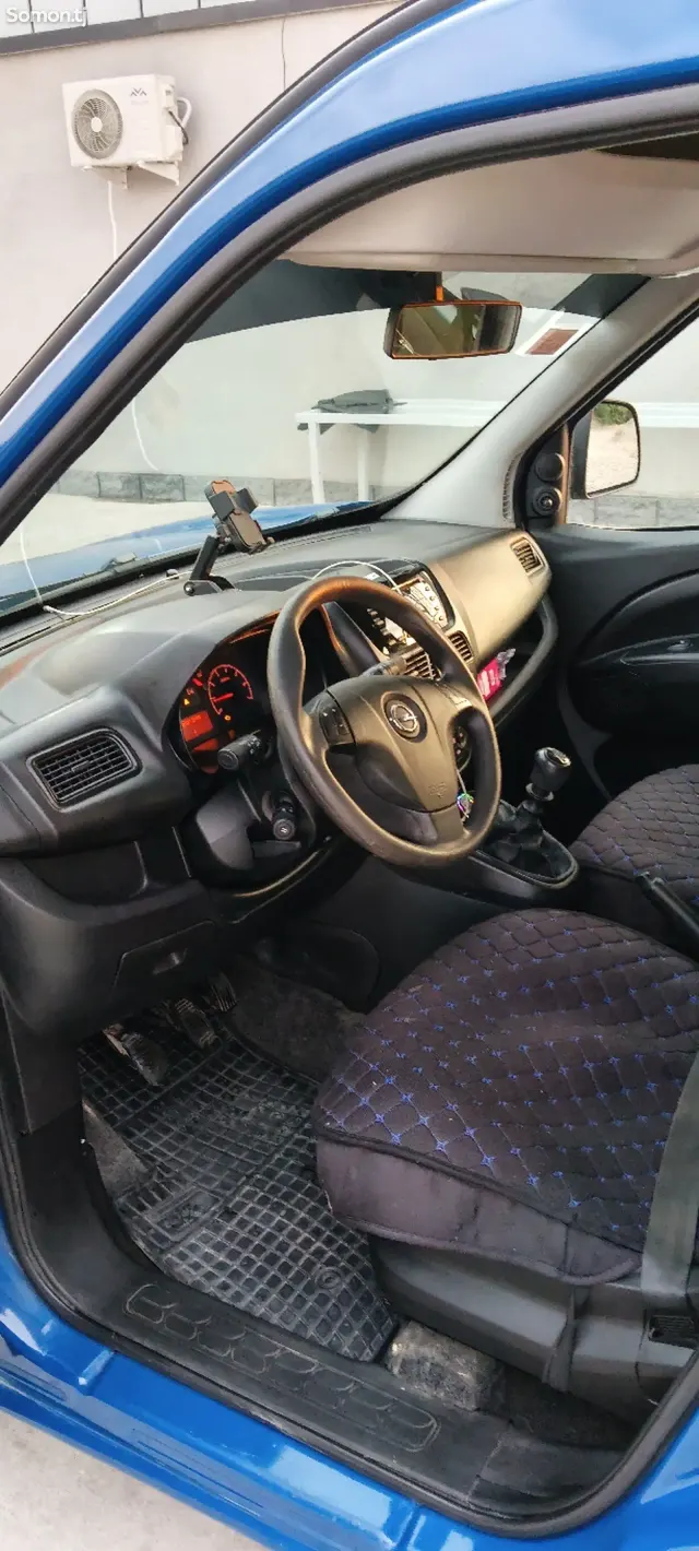 Opel Combo 2016 · 1.6 MT