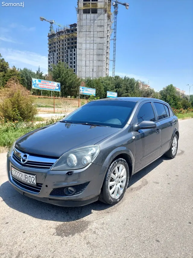 Opel Astra H 2009 · 1.4 MT