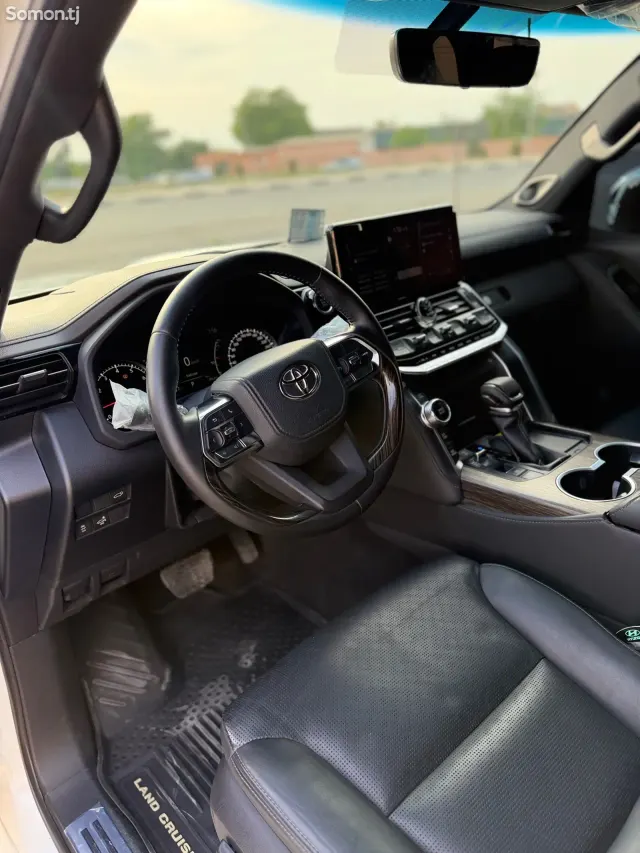 Toyota Land Cruiser 2021 · 4.0 AT