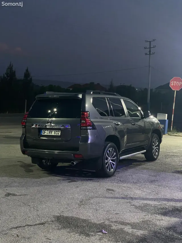 Toyota Land Cruiser Prado 2020 · 3.0 AT