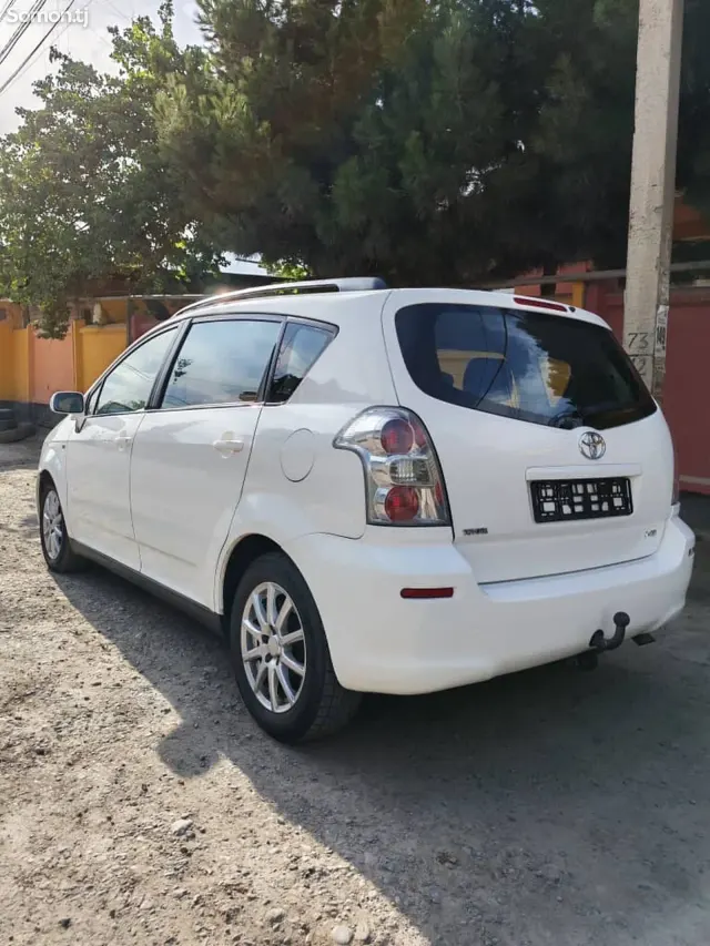 Toyota Corolla Verso 2007 · 2.2 MT