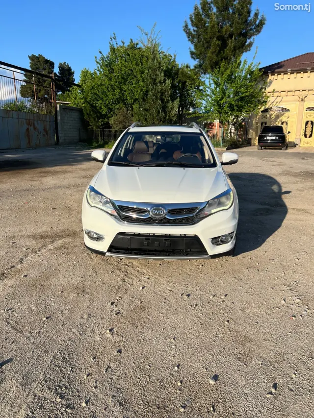 BYD S7 2015 · AT