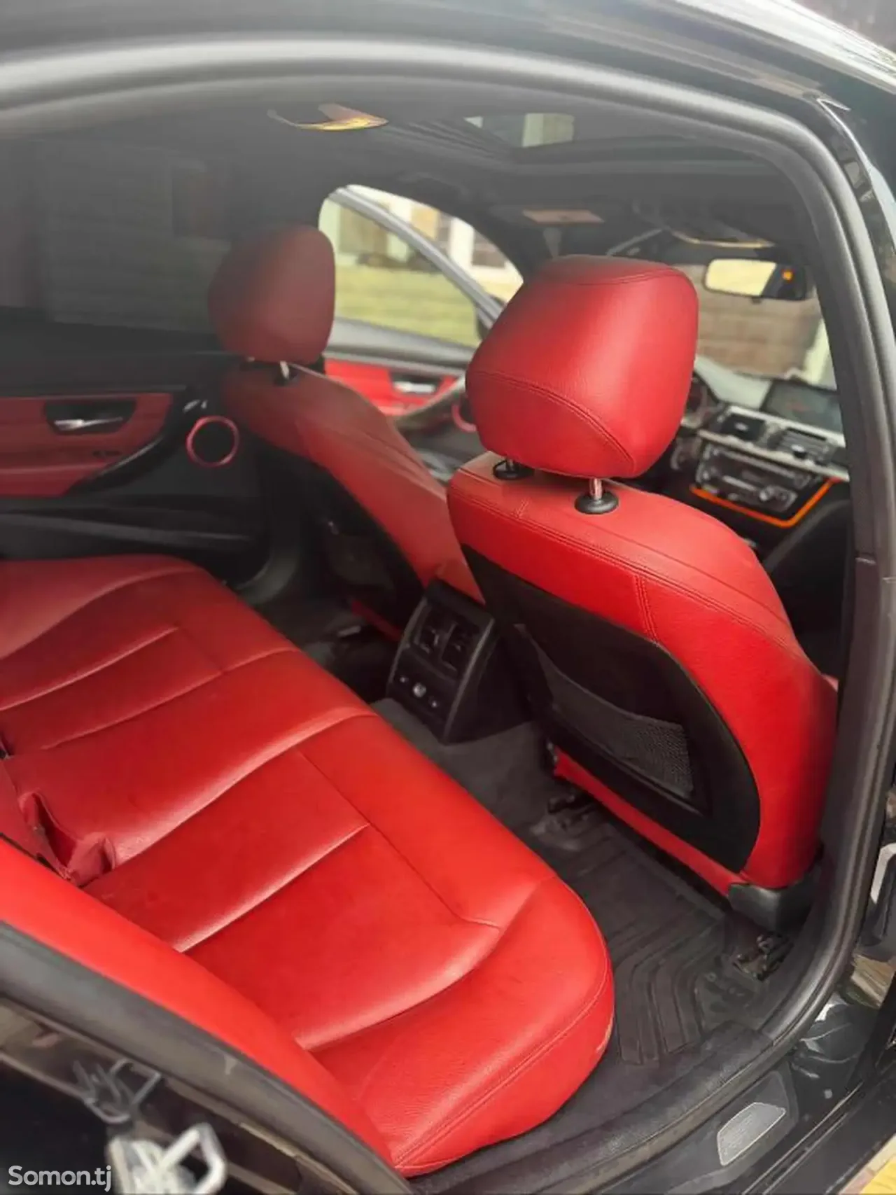 BMW 3 series 2015 · 2.0 AT