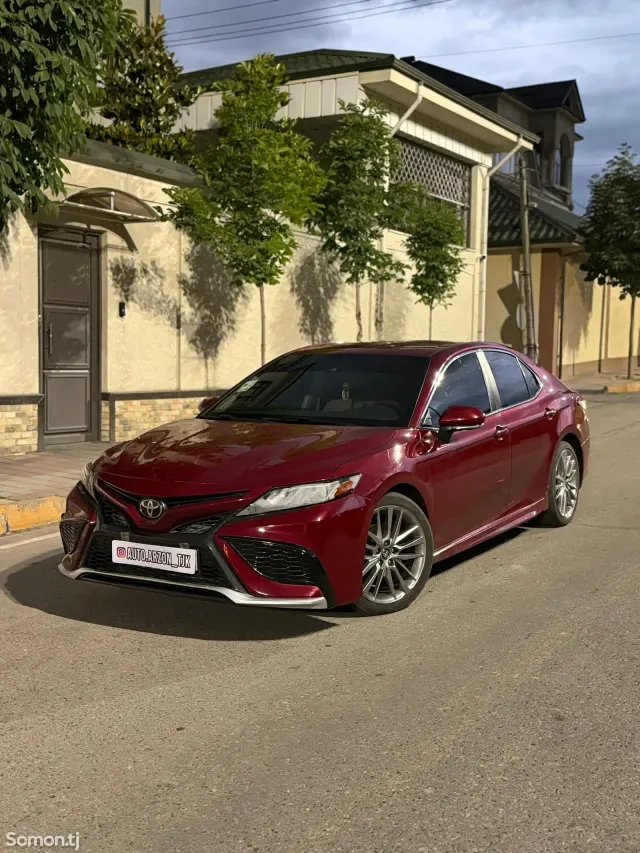 Toyota Camry 2018 · 2.5 AT