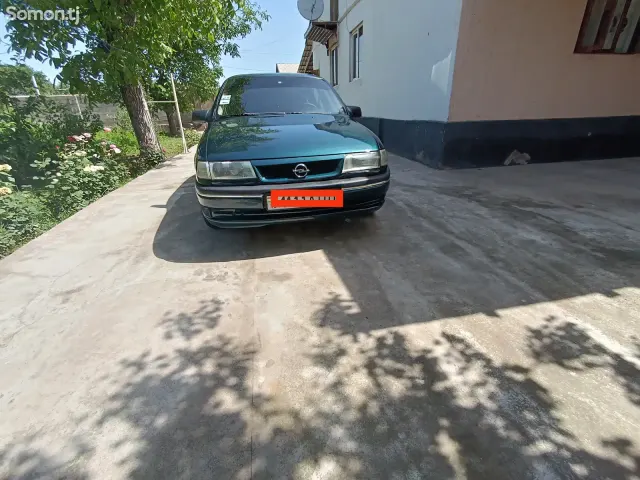 Opel Vectra A 1995 · 1.8 MT