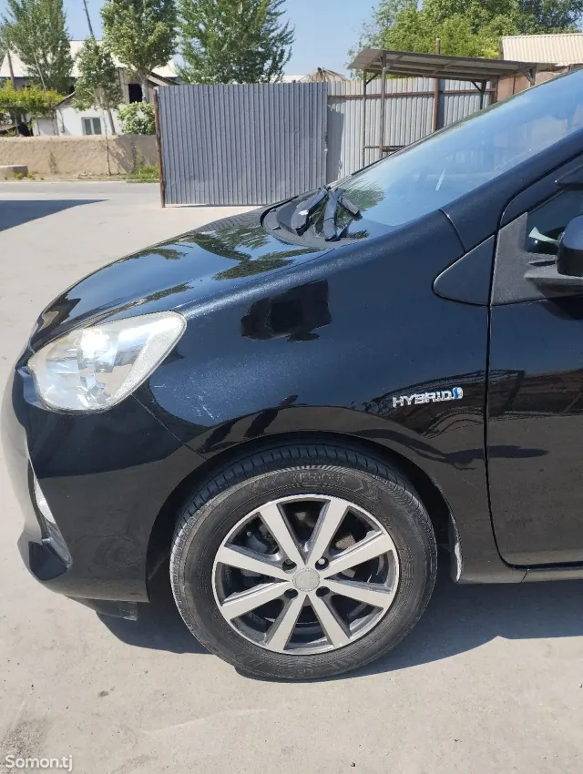 Toyota Aqua 2016 · 1.5 AT
