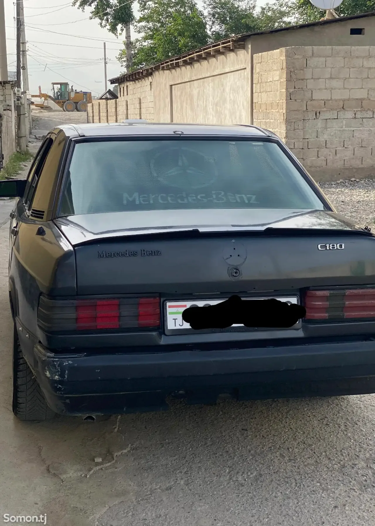 Mercedes-Benz W201 1991 · 2.0 MT