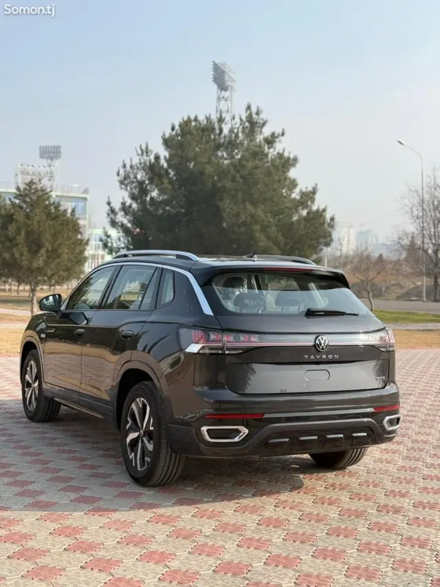 Volkswagen Touran 2025 · 1.4 AT
