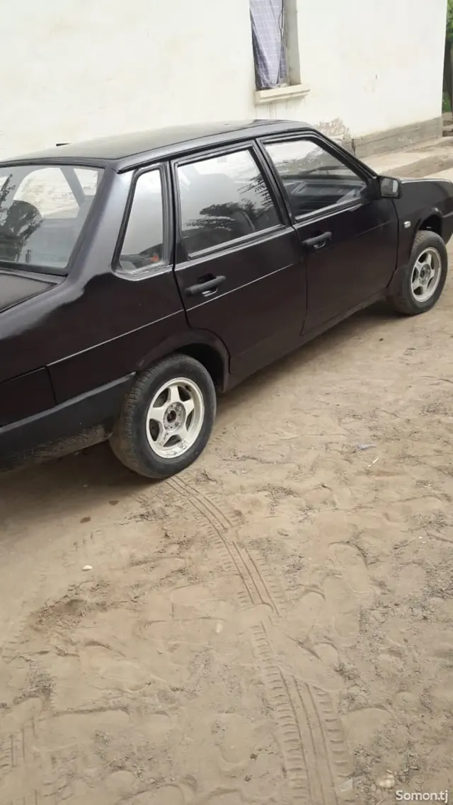 Lada (ВАЗ) 21099 2000 · 1.6 MT