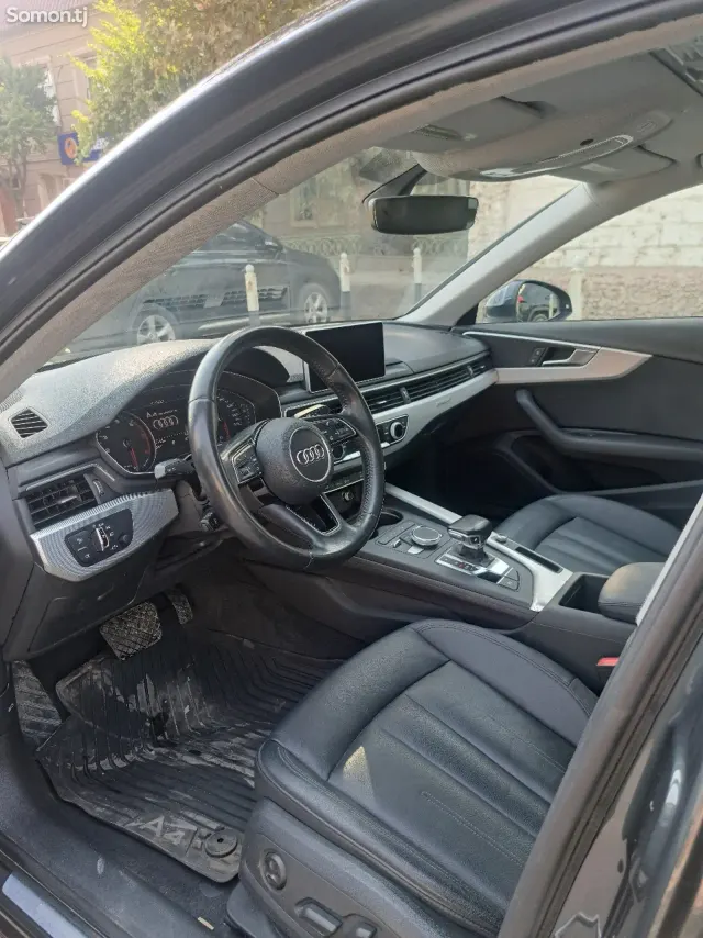 Audi A4 2018 · 2.0 AT