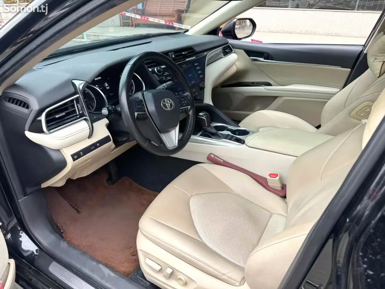 Toyota Camry 2018 · 2.5 AT