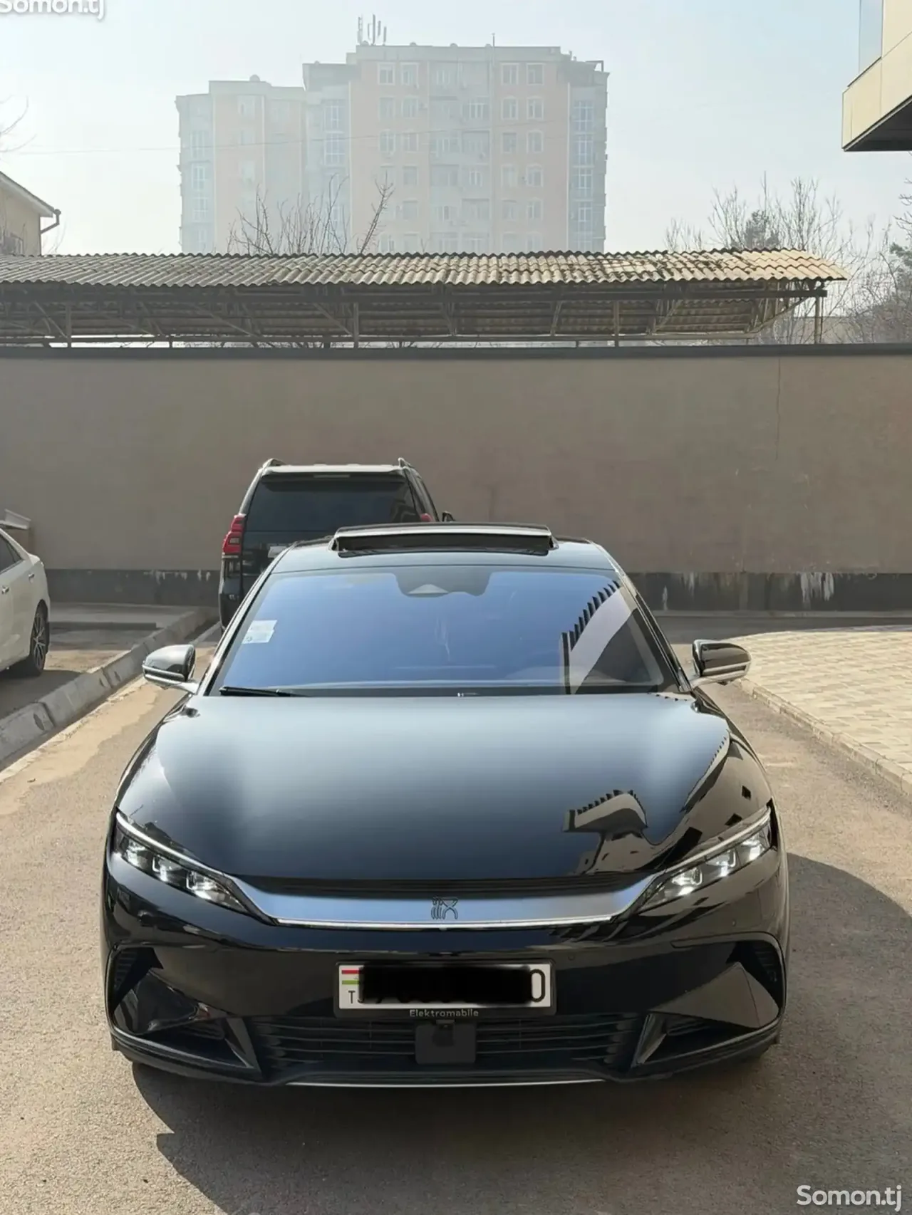 BYD Han EV 2025 · AT