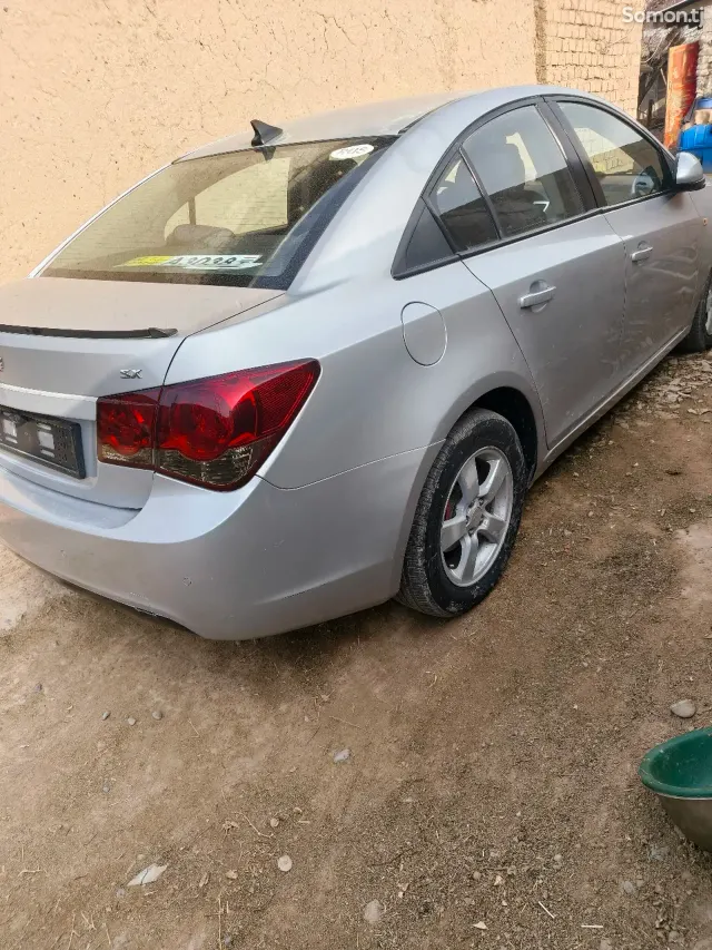 Chevrolet Cruze 2009 · 1.8 MT
