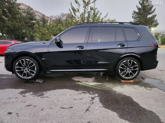 BMW X7 2025 · 4.0 AT