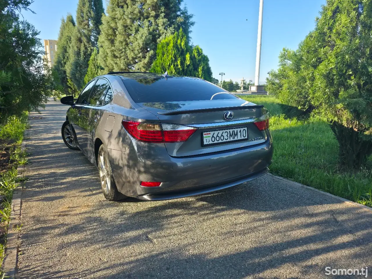 Lexus ES series 2014 · 3.0 AT