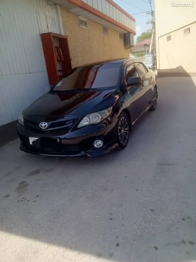 Toyota Corolla 2013 · 1.8 AT