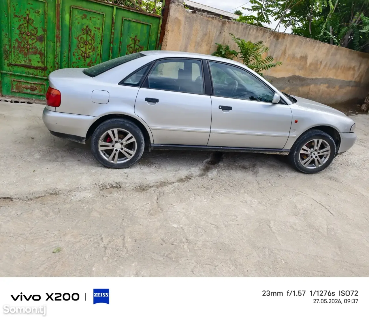 Audi A4 1996 · 1.6 MT