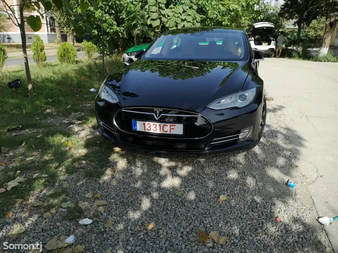 Tesla Model S 2015 · AT