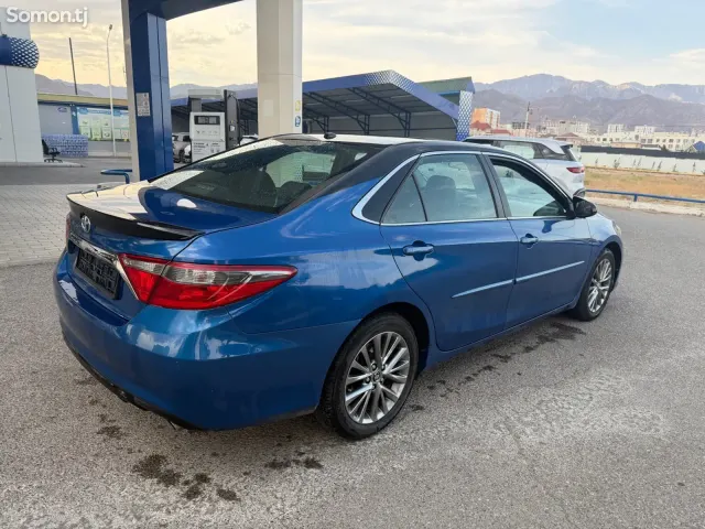 Toyota Camry 2017 · 2.0 AT