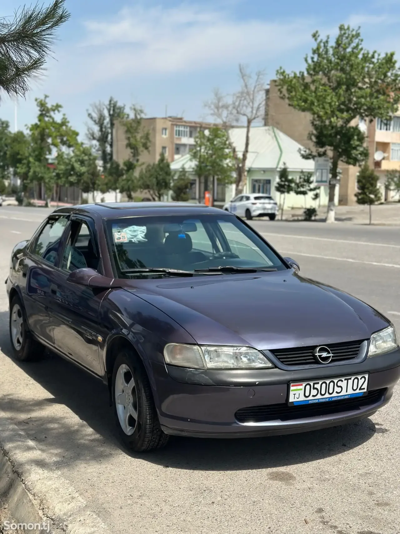 Opel Vectra B 1996 · 1.6 MT