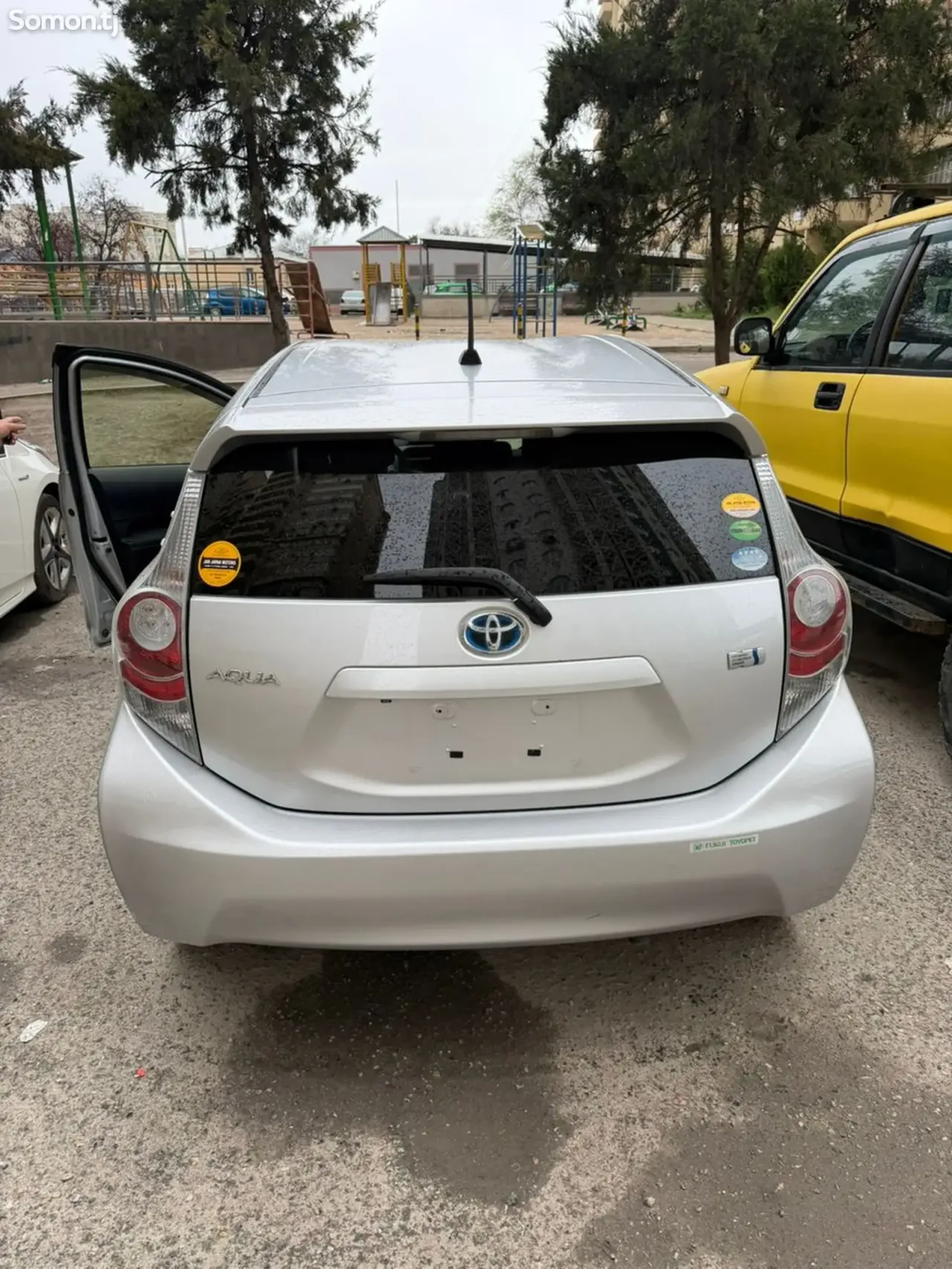 Toyota Aqua 2014 · 1.5 AT