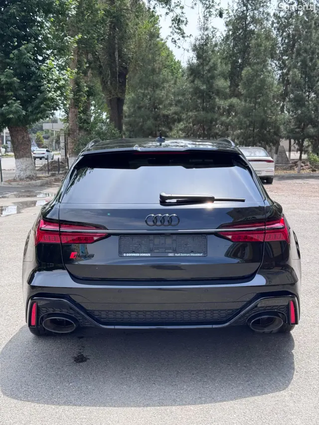 Audi RS6 2026 · 4.0 AT
