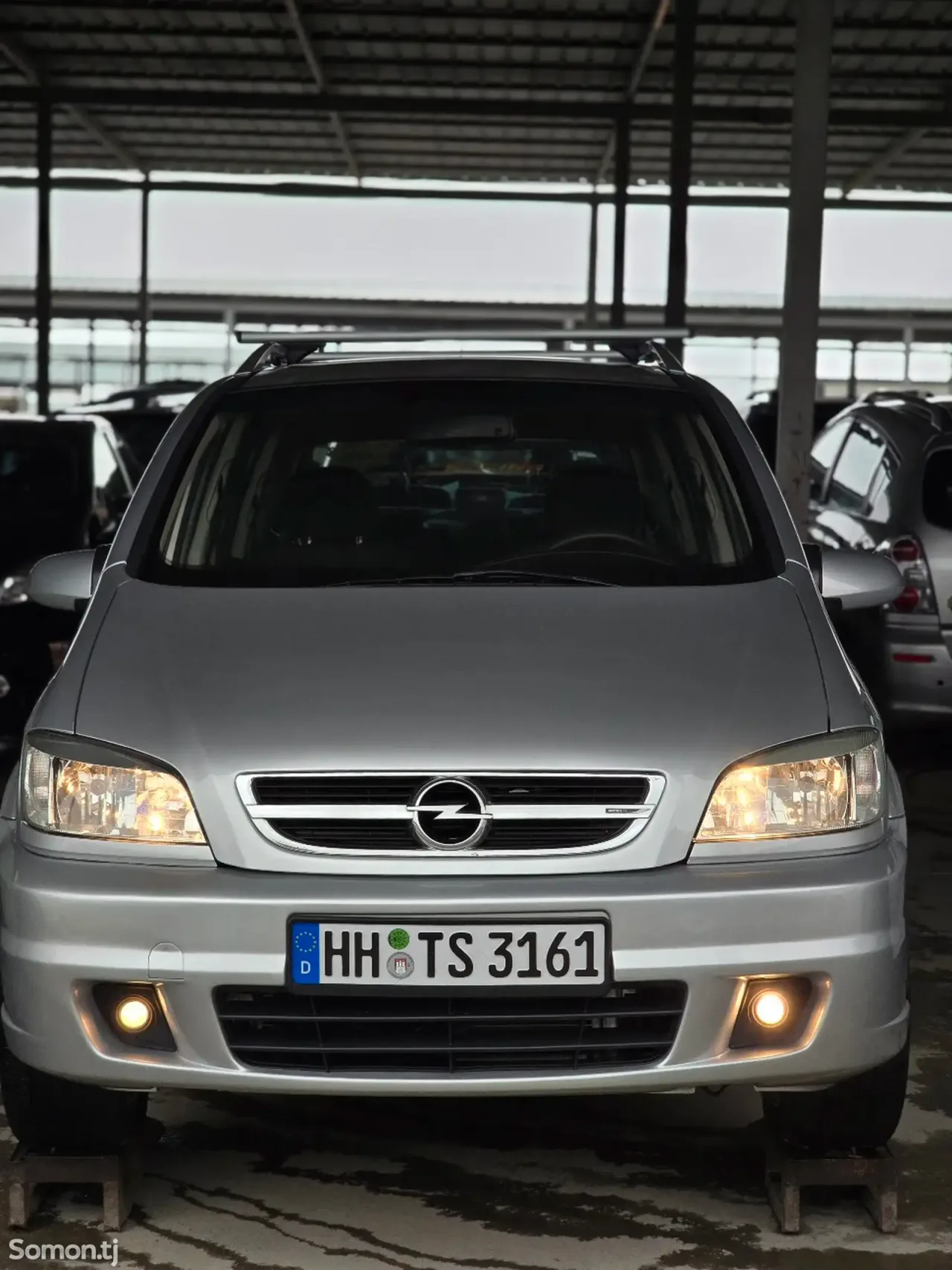 Opel Zafira 2003 · 1.8 MT