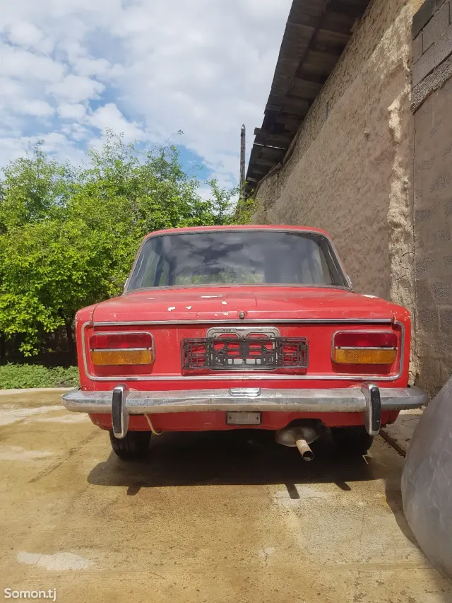 Lada (ВАЗ) 2103 1987 · 1.3 MT