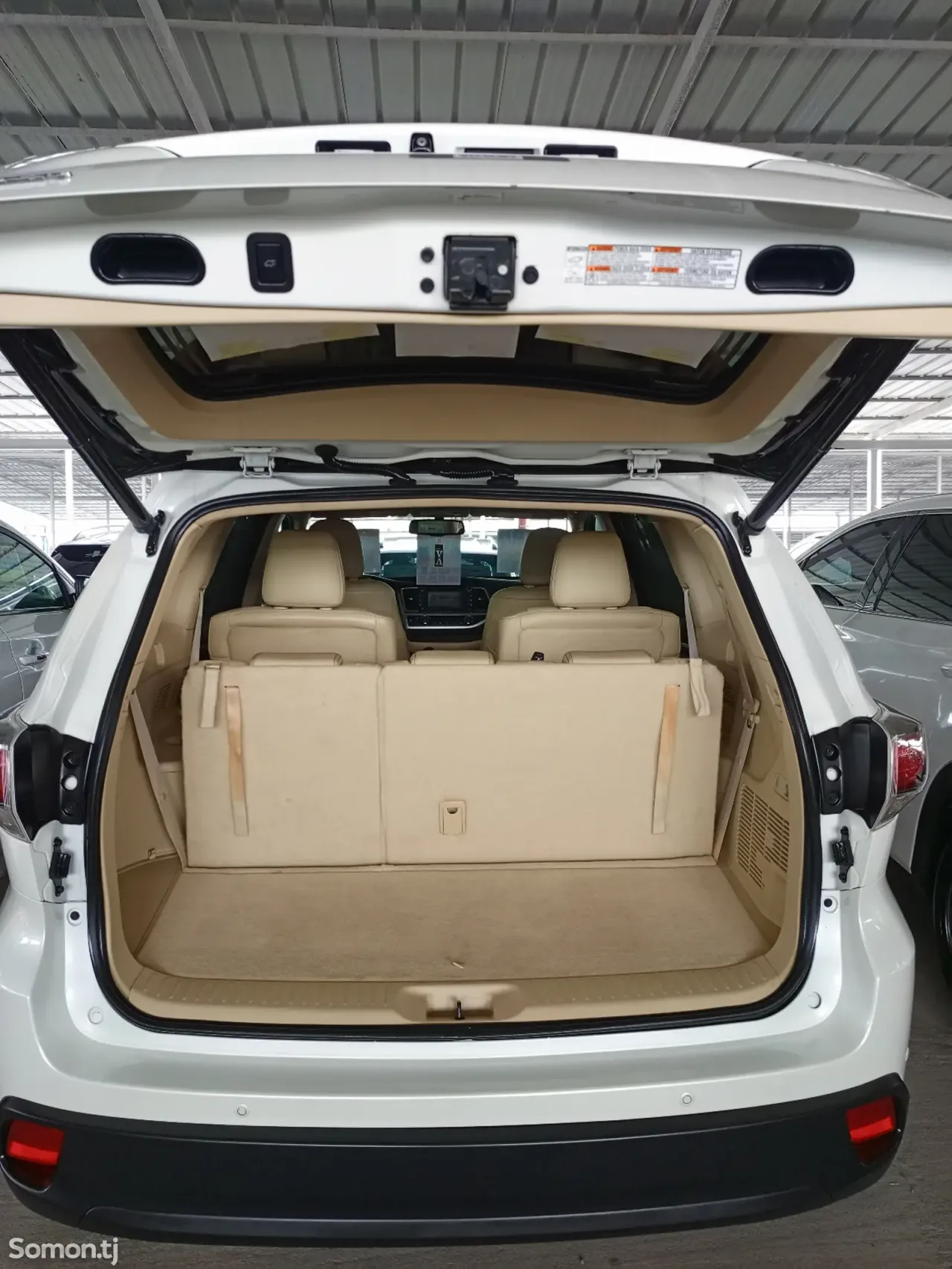 Toyota Highlander 2016 · 3.5 AT