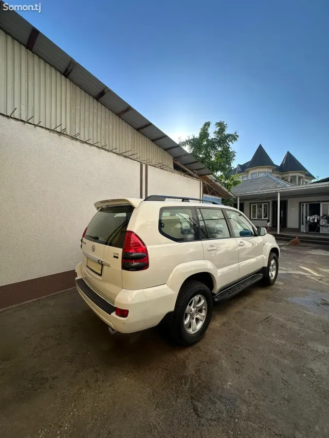 Toyota Land Cruiser Prado 2006 · 4.6 AT