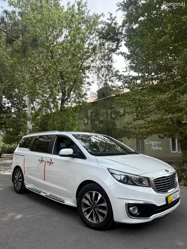 Kia Carnival 2014 · 2.2 AT
