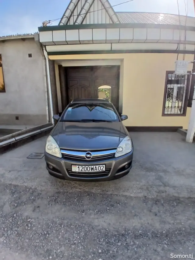 Opel Astra H 2007 · 1.6 MT