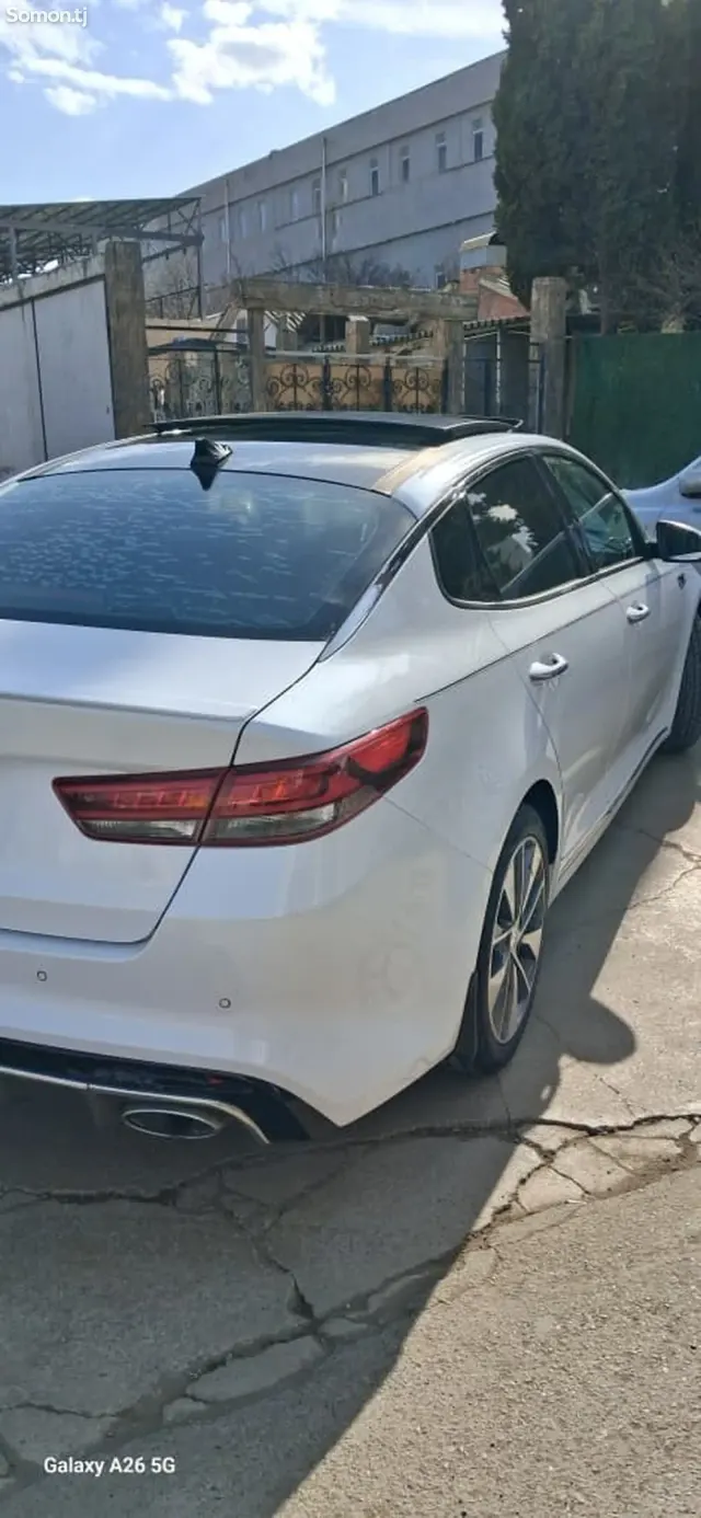 Kia Optima 2017 · 2.0 AT