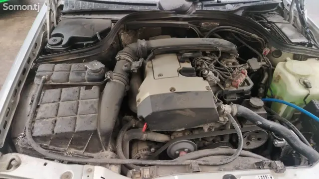 Mercedes-Benz C class 1999 · 2.0 MT