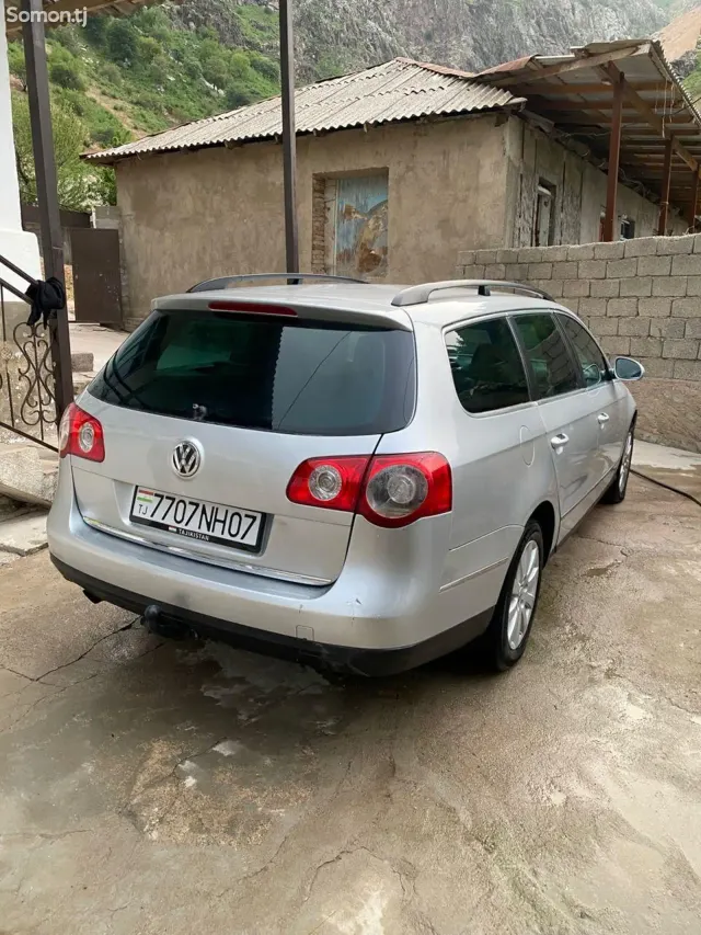 Volkswagen Passat 2007 · 2.0 MT