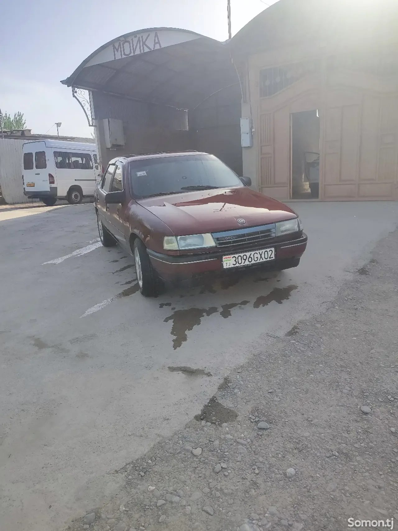 Opel Vectra A 1990 · 1.6 MT