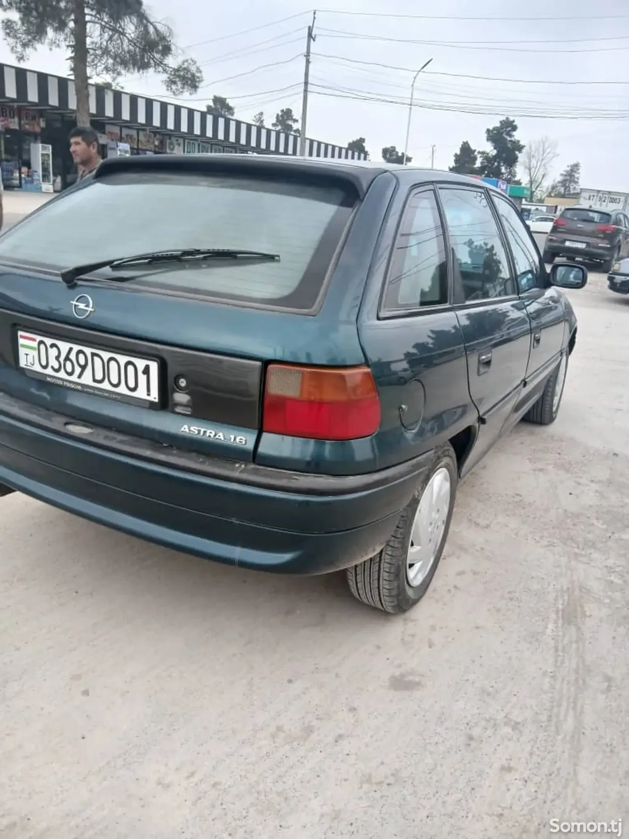 Opel Astra F 1995 · 1.6 MT