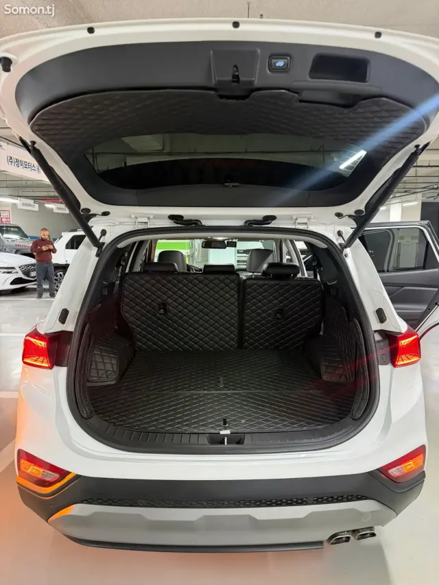Hyundai Santa Fe 2018 · 2.2 AT
