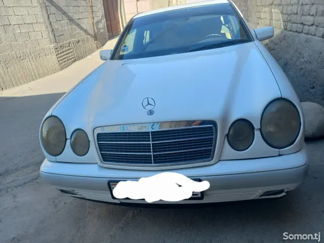 Mercedes-Benz E class 1998 · 2.2 MT