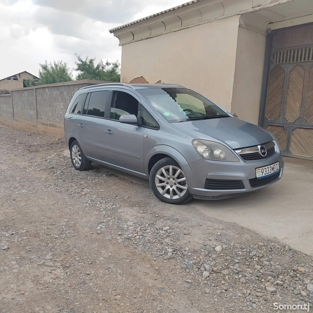 Opel Zafira 2006 · 1.8 MT