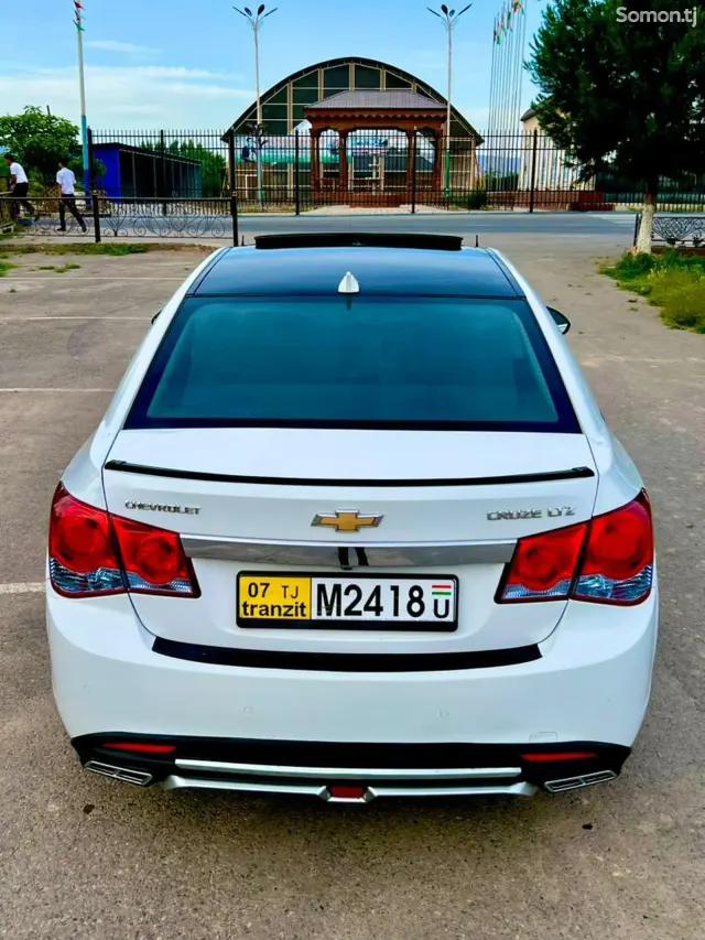Chevrolet Cruze 2010 · 1.6 AT