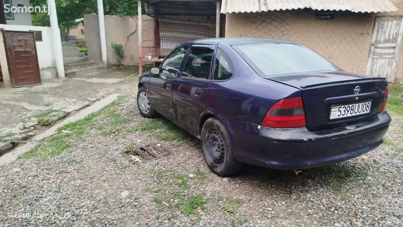 Opel Vectra B 1996 · 1.6 MT