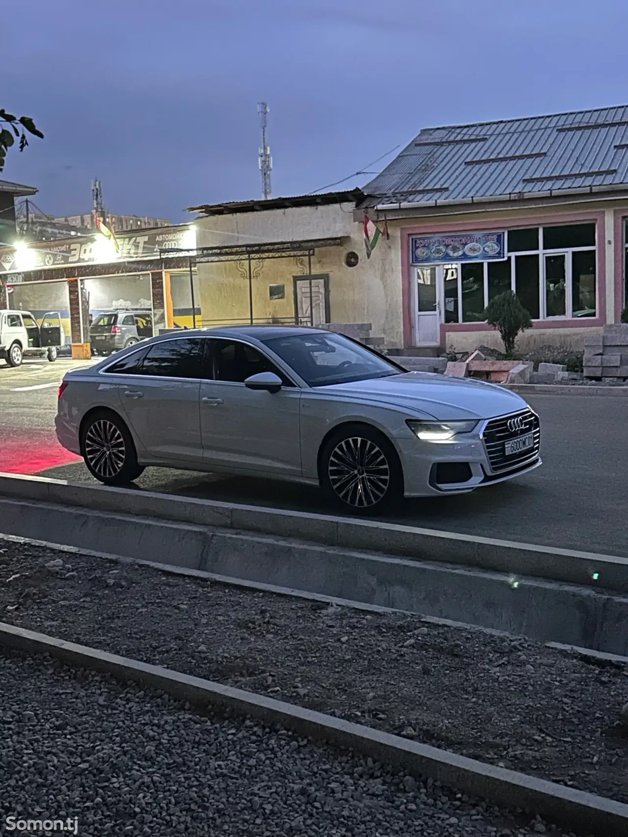 Audi A6 2023 · 2.0 AT