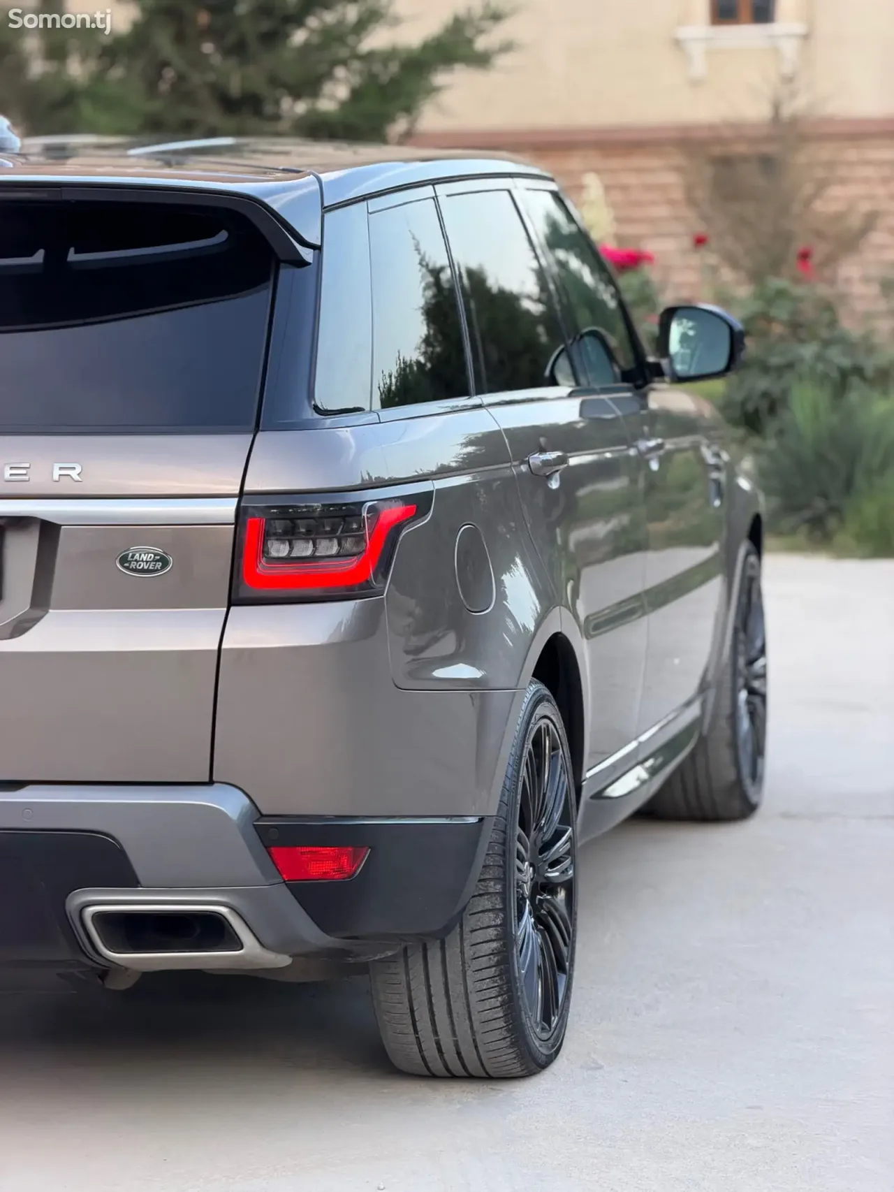 Land Rover Range Rover Sport 2018 · 3.0 AT