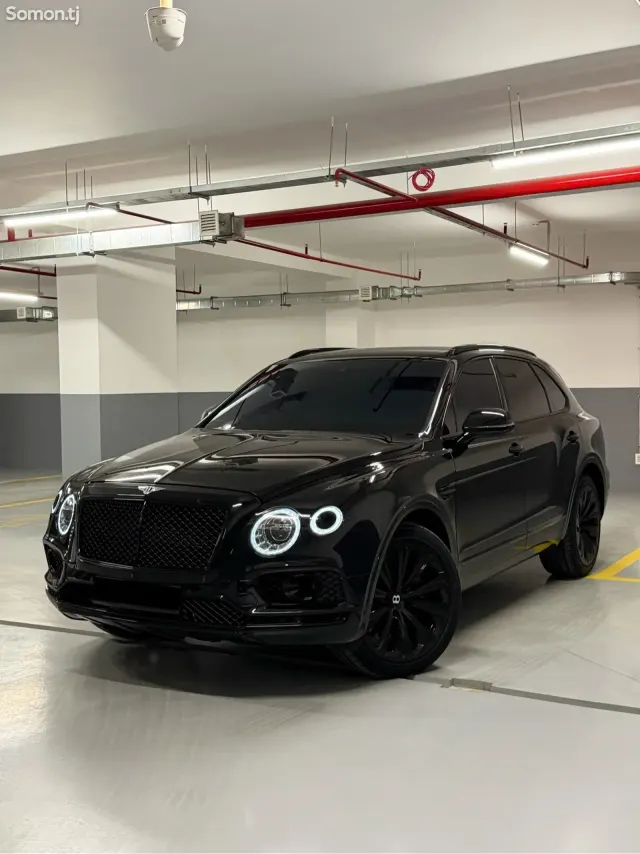 Bentley Bentayga 2018 · 6.0 AT