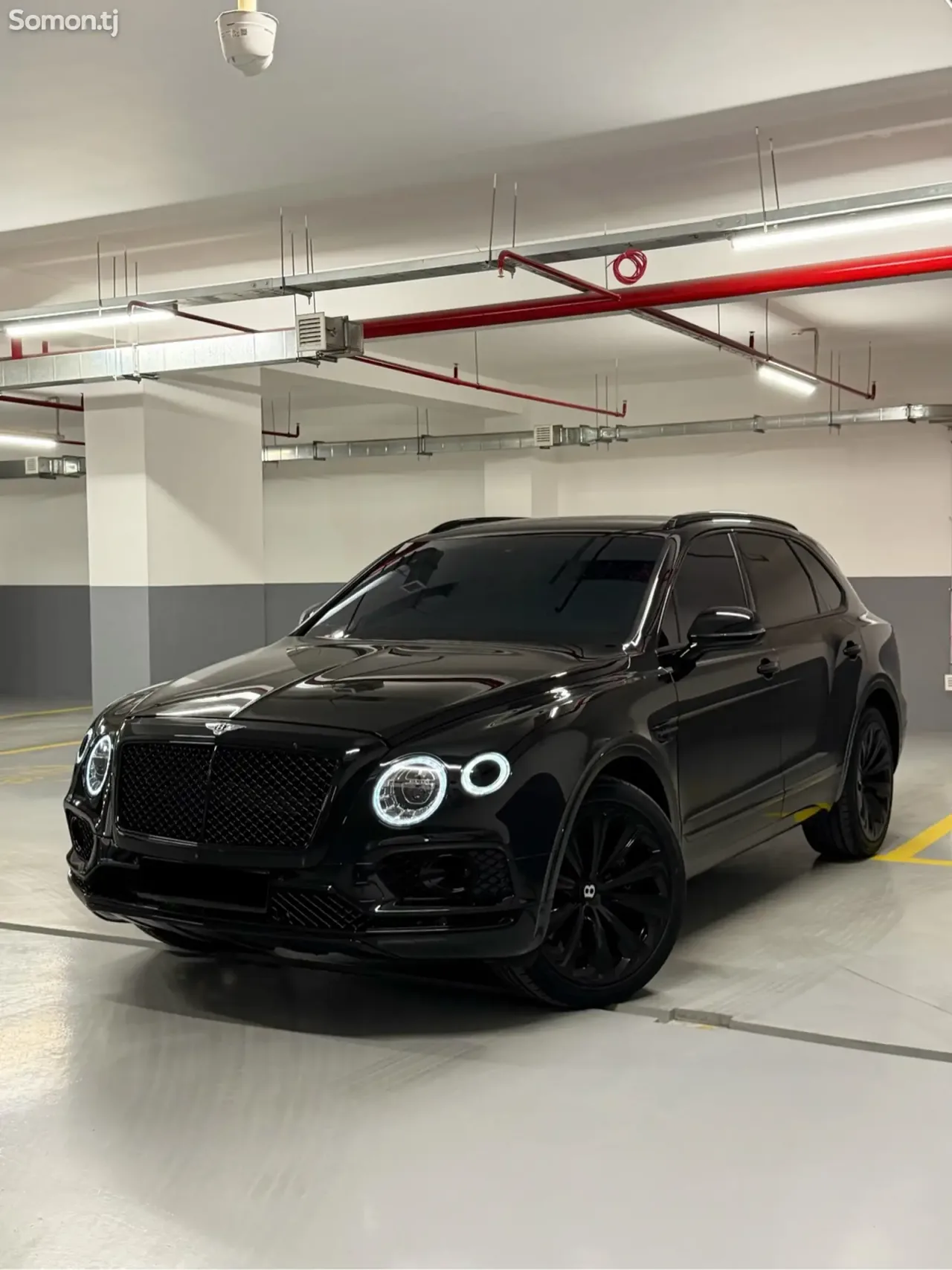Bentley Bentayga 2018 · 6.0 AT