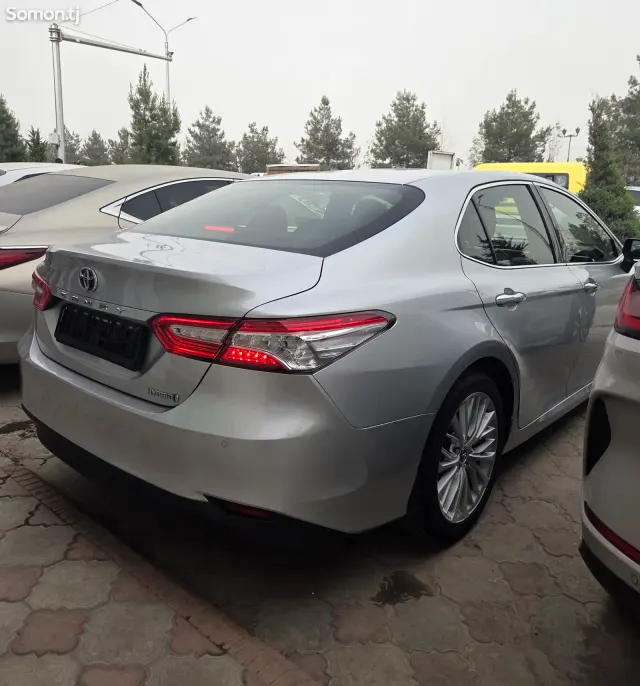 Toyota Camry 2018 · 2.5 AT
