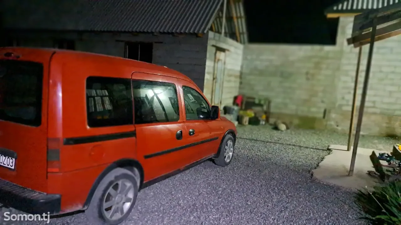 Opel Combo 2006 · 1.6 MT