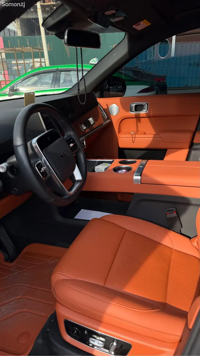 Li Auto (Lixiang) L8 2023 · AT